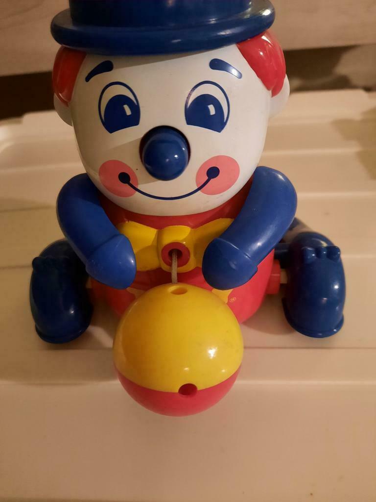 VOORTBEWEGENDE CLOWN TOMMY, Ophalen