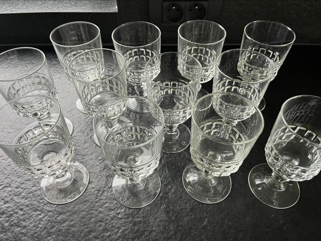 12 vintage wijnglazen klein luminarc BP, Enlèvement, Comme neuf