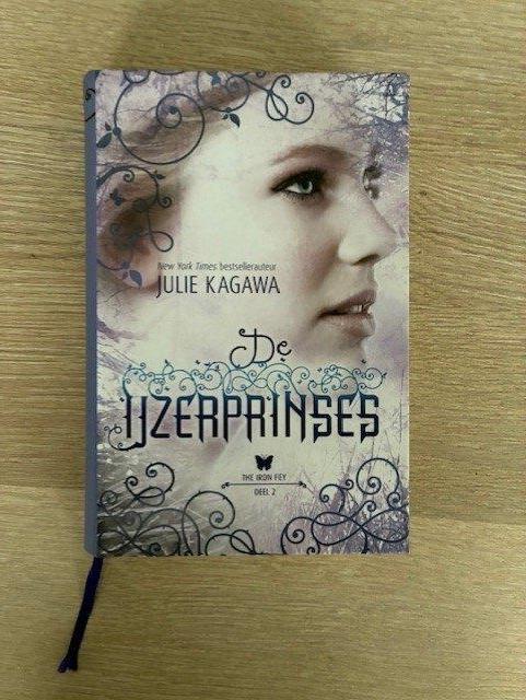 De IJzerprinses - Julie Kagawa, Ophalen of Verzenden, Zo goed als nieuw, Julie Kagawa, Fictie