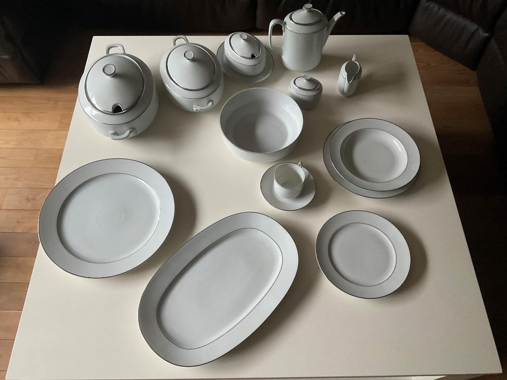 Compleet servies HUTSCHENREUTHER 1814 met zilveren randje, Antiek en Kunst, Ophalen