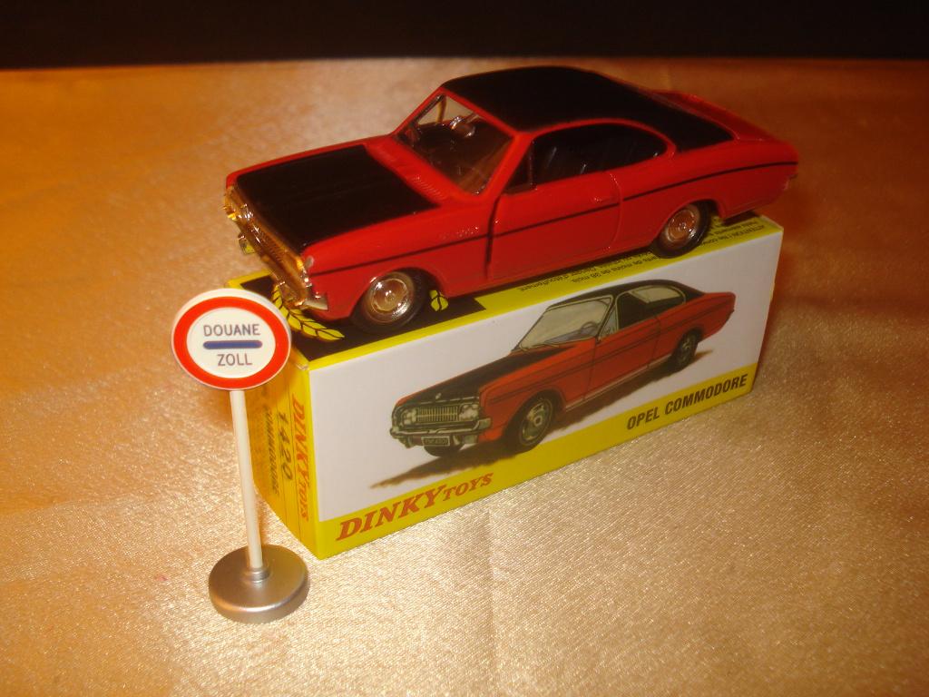 DINKY TOYS Opel Commodore Réédition + Boîte, Enlèvement ou Envoi, Neuf, Voiture, Dinky Toys