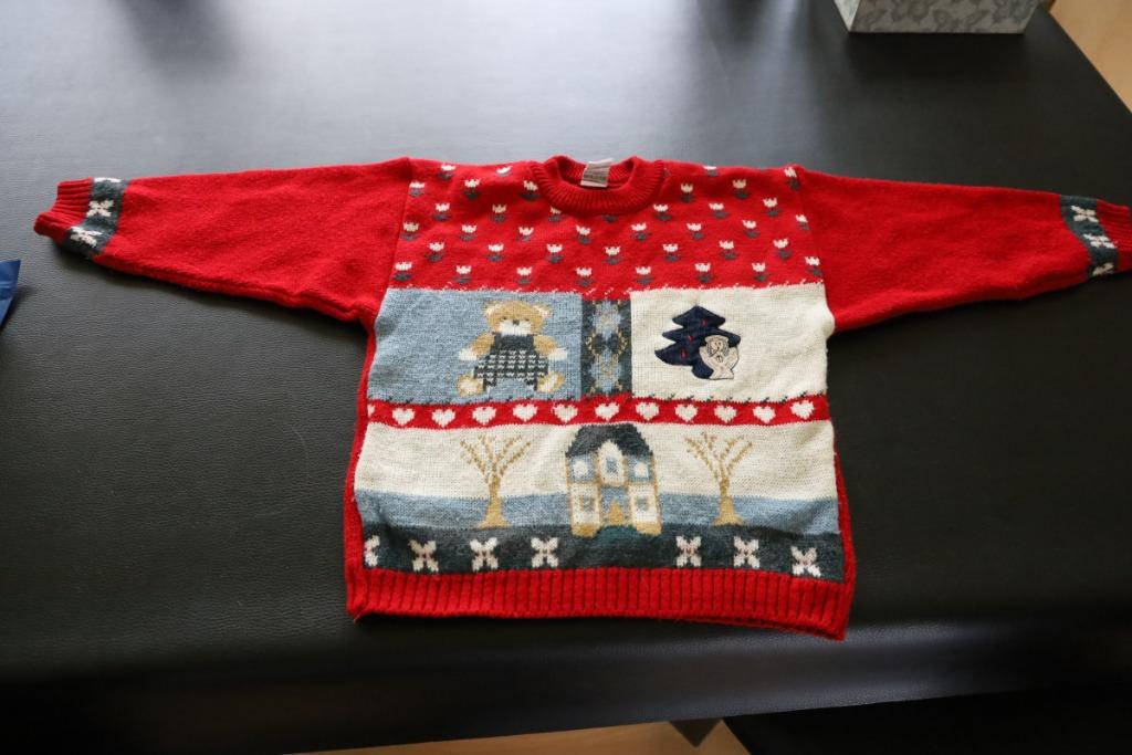 Magnifique pull hiver/Noël 122, Garçon ou Fille, C&A, Enlèvement ou Envoi, Pull ou Veste