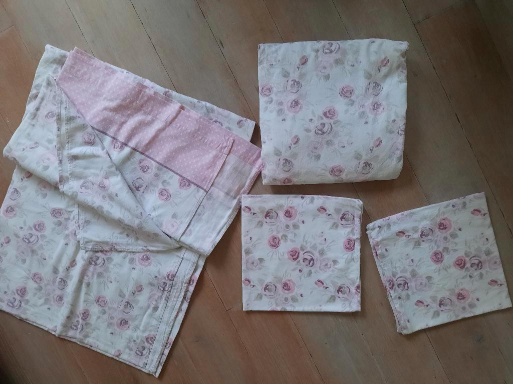 vintage lakens / set / flanel / gebloemd, Huis en Inrichting, Gebruikt, Wit, Overige typen, Tweepersoons