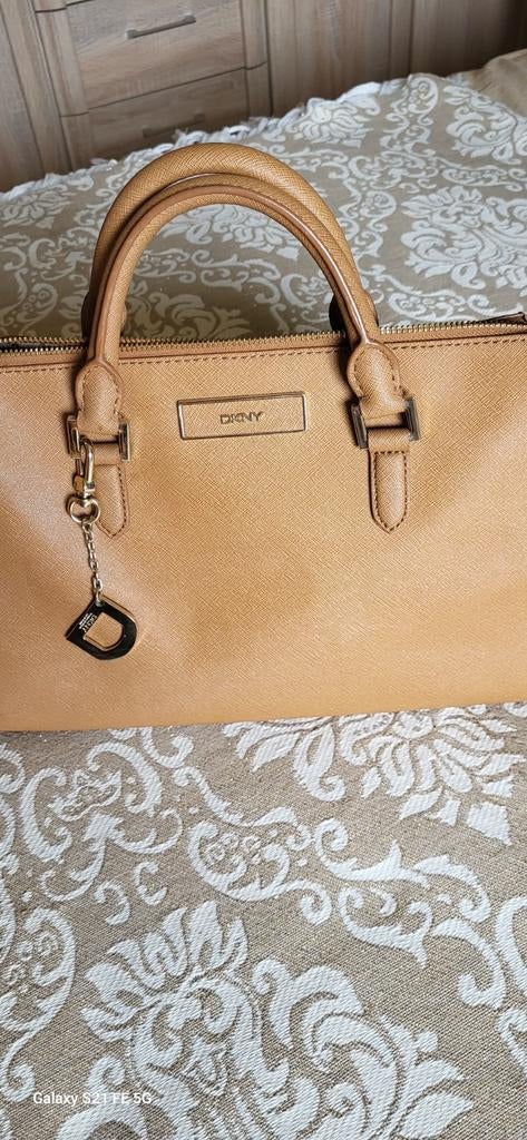 Sac à main DKNY camel, Enlèvement, Comme neuf, Sac à main