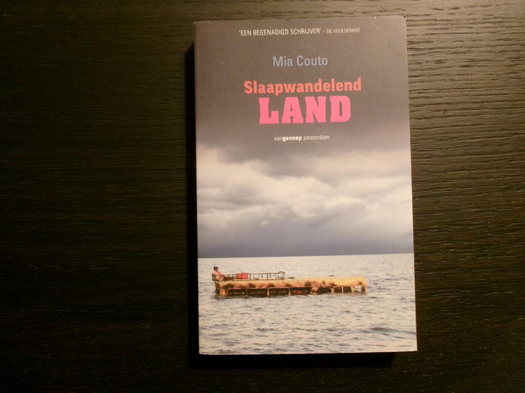 Slaapwandelend  land  -Mia Couto-, Enlèvement ou Envoi