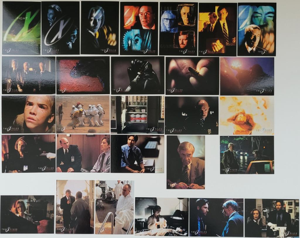 Reeks van 71 verzamelkaarten The X-Files (Topps 1998), Verzamelen, Ophalen of Verzenden, Zo goed als nieuw, Tv, Foto of Kaart