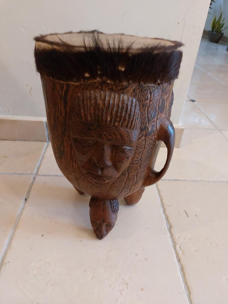 Tambour congolais, Enlèvement