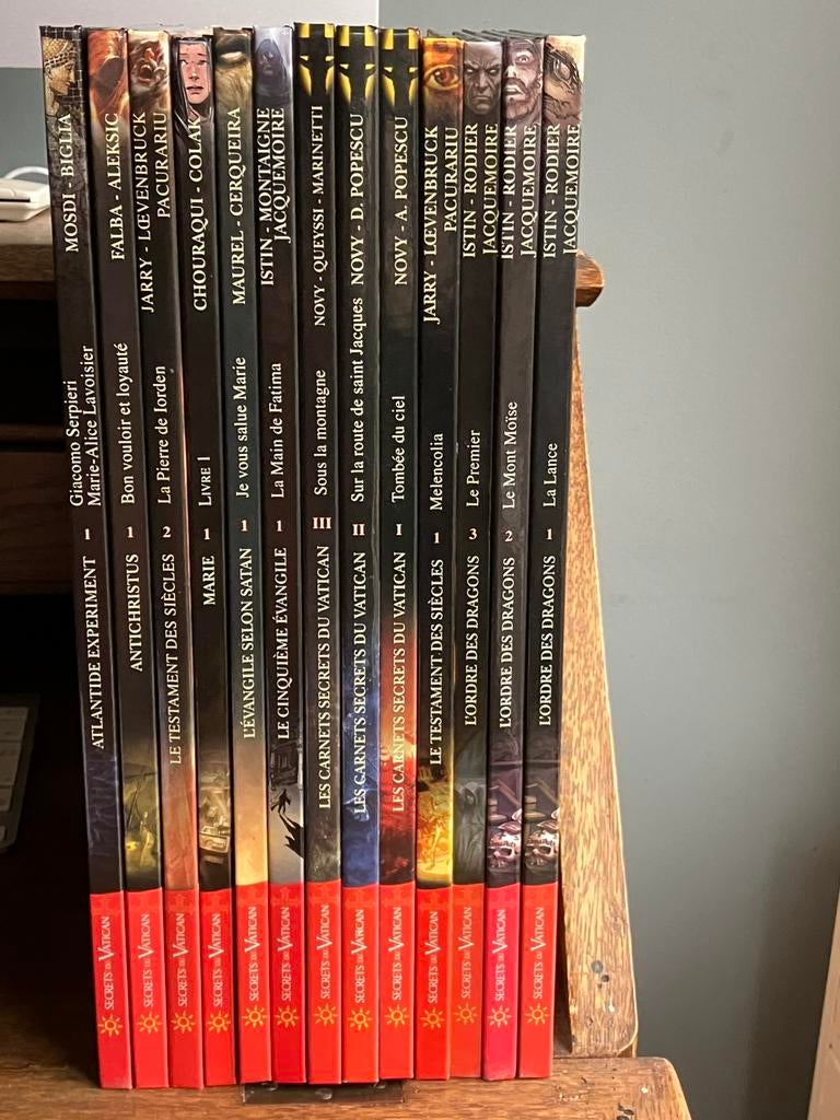 Secrets du Vatican . Lot de 13 Bds, Plusieurs BD, Enlèvement, Neuf