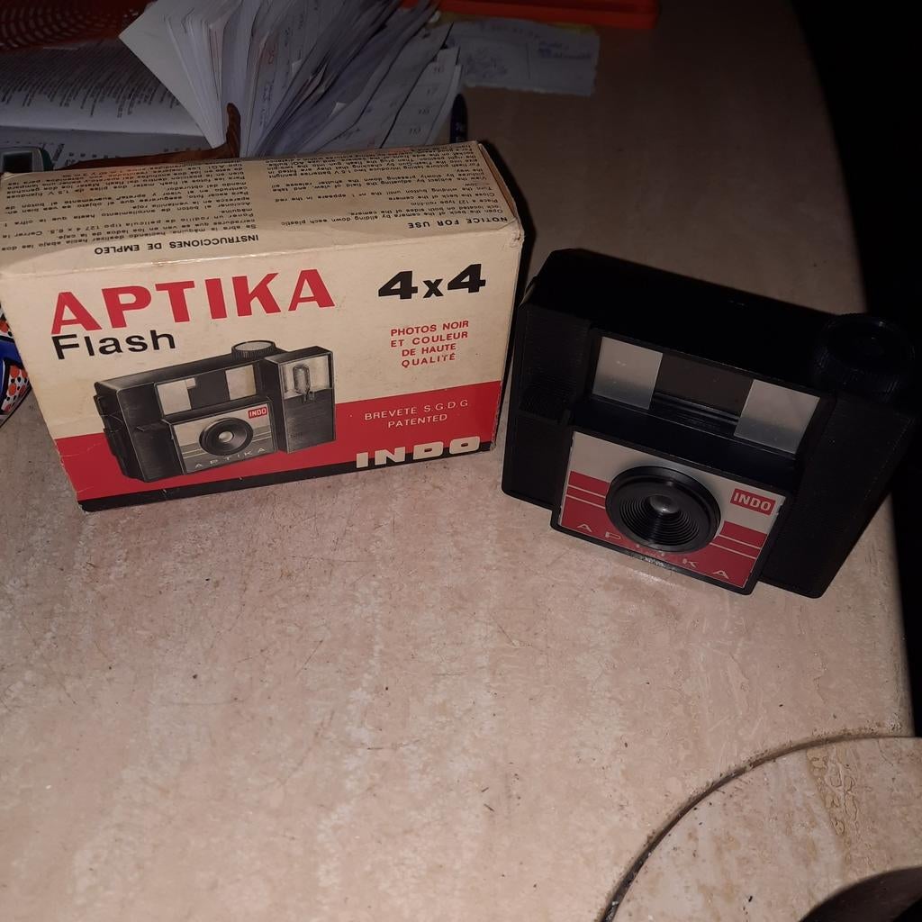 Appareil photo Flash 4x4 Aptika de la marque Indo, Enlèvement ou Envoi, Utilisé