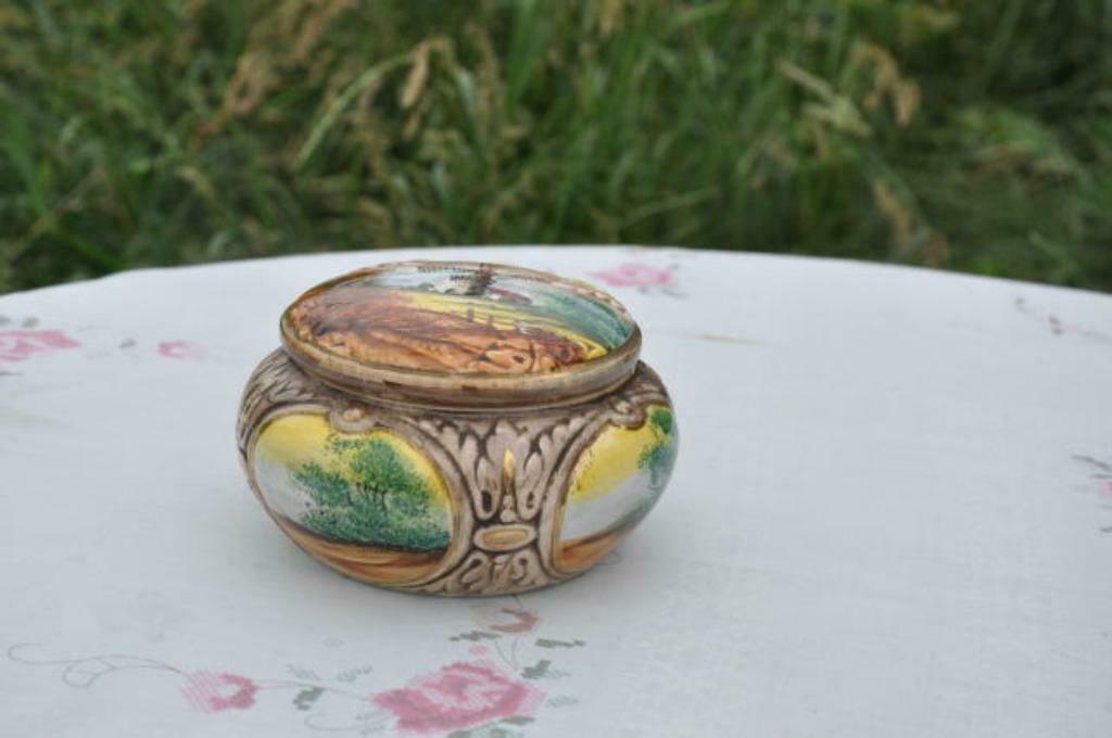 §  boite a bijoux en faience bequet?, Antiquités & Art, Enlèvement ou Envoi