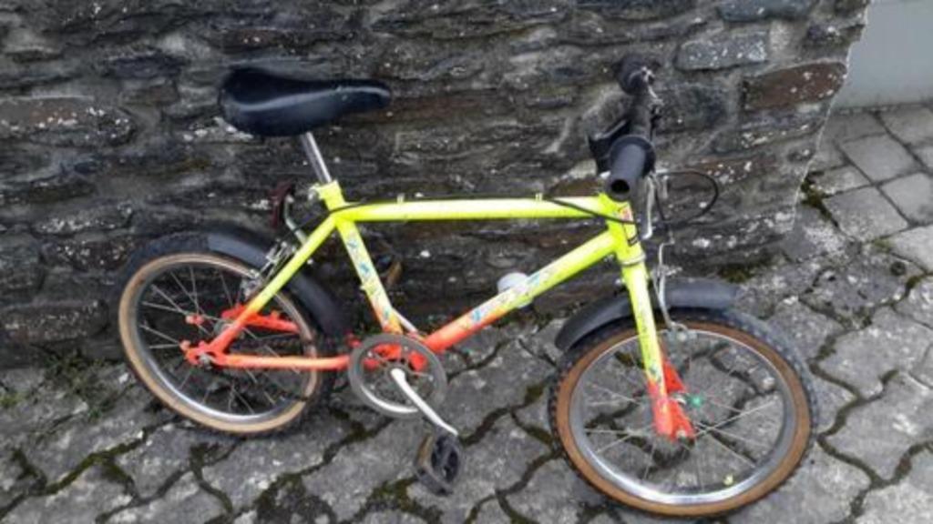 Vélo petit garçon roues 16 pouces. Voir description et photo, Enlèvement, Utilisé