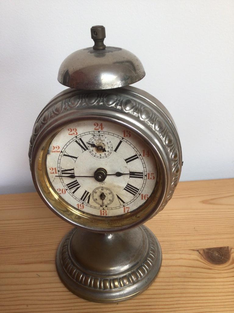 Horloge  Junghans ancienne avec cloche, Enlèvement