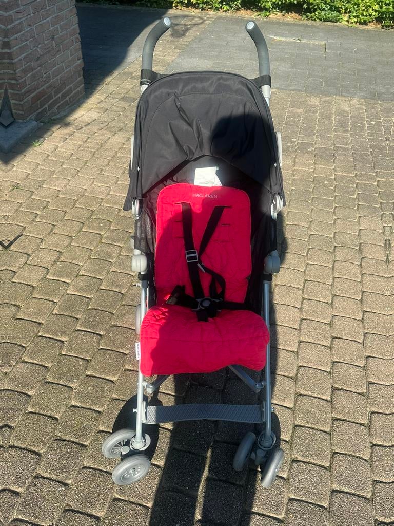 Mclaren buggy met afneembaar zomer inleghoes, Kinderen en Baby's, Buggy's, Ophalen, Zo goed als nieuw