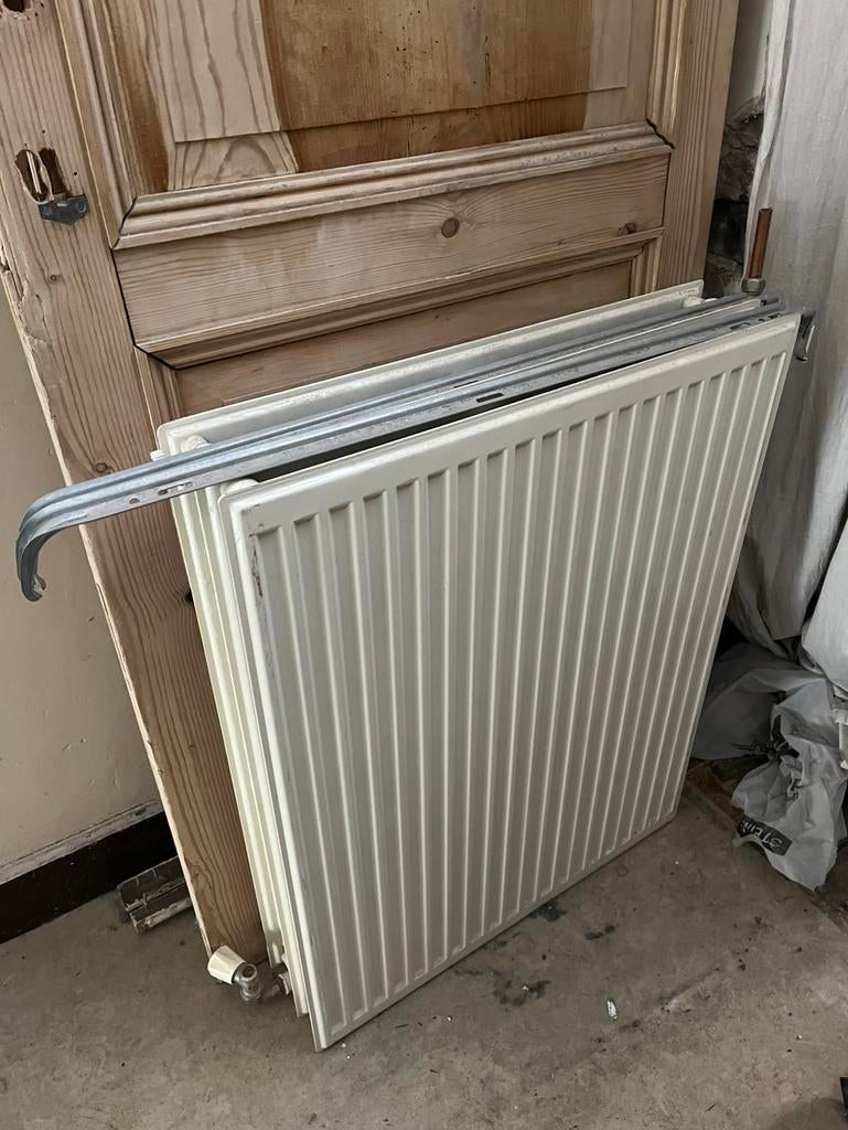 vlakke plaatradiator (1 stuk), Ophalen, Gebruikt, Radiator, 60 tot 150 cm