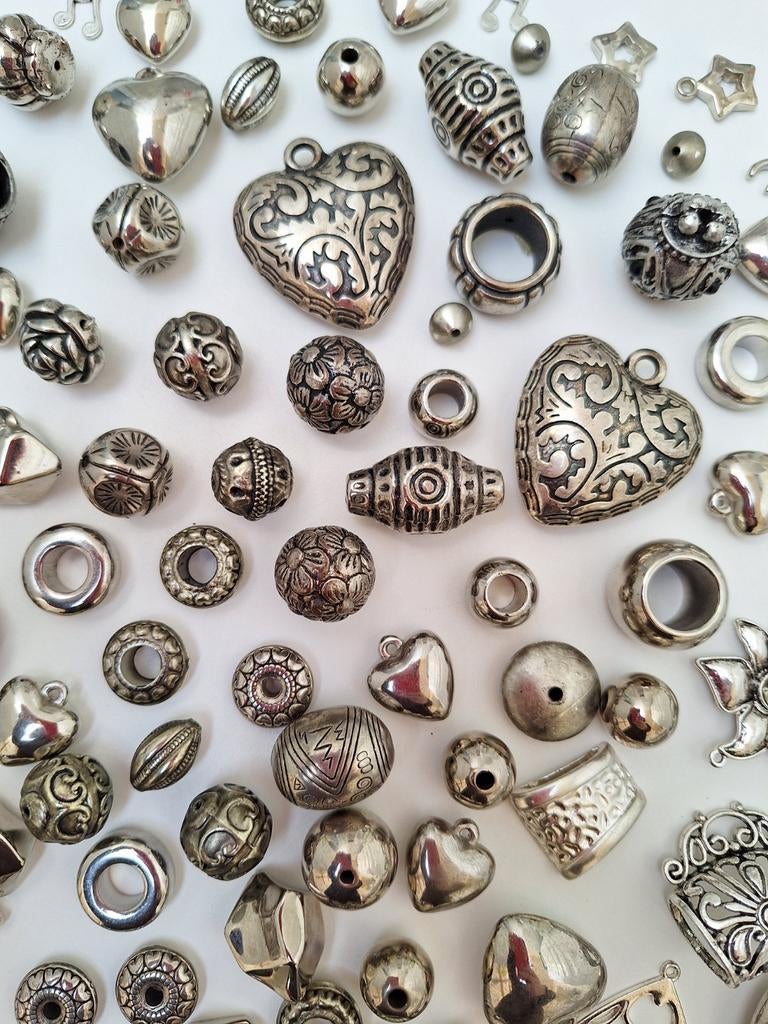 Gros Lot de Perles/Breloques pour fabrication de Bijoux, Enlèvement ou Envoi, Neuf, Perle