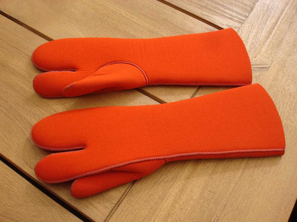 Moufles plongée longues couleur rouge très chaude, Enlèvement ou Envoi, Comme neuf, Autres types
