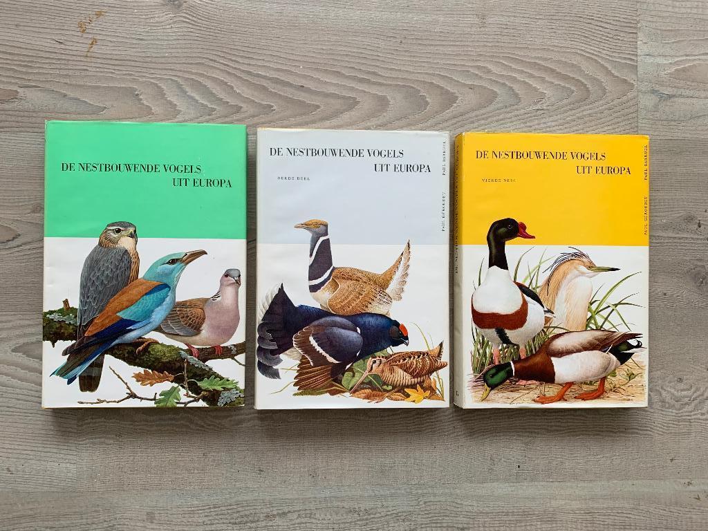 De nestbouwende vogels uit Europa, deel 2,3,4, Boeken, Prentenboeken en Plaatjesalbums, Ophalen of Verzenden, Zo goed als nieuw