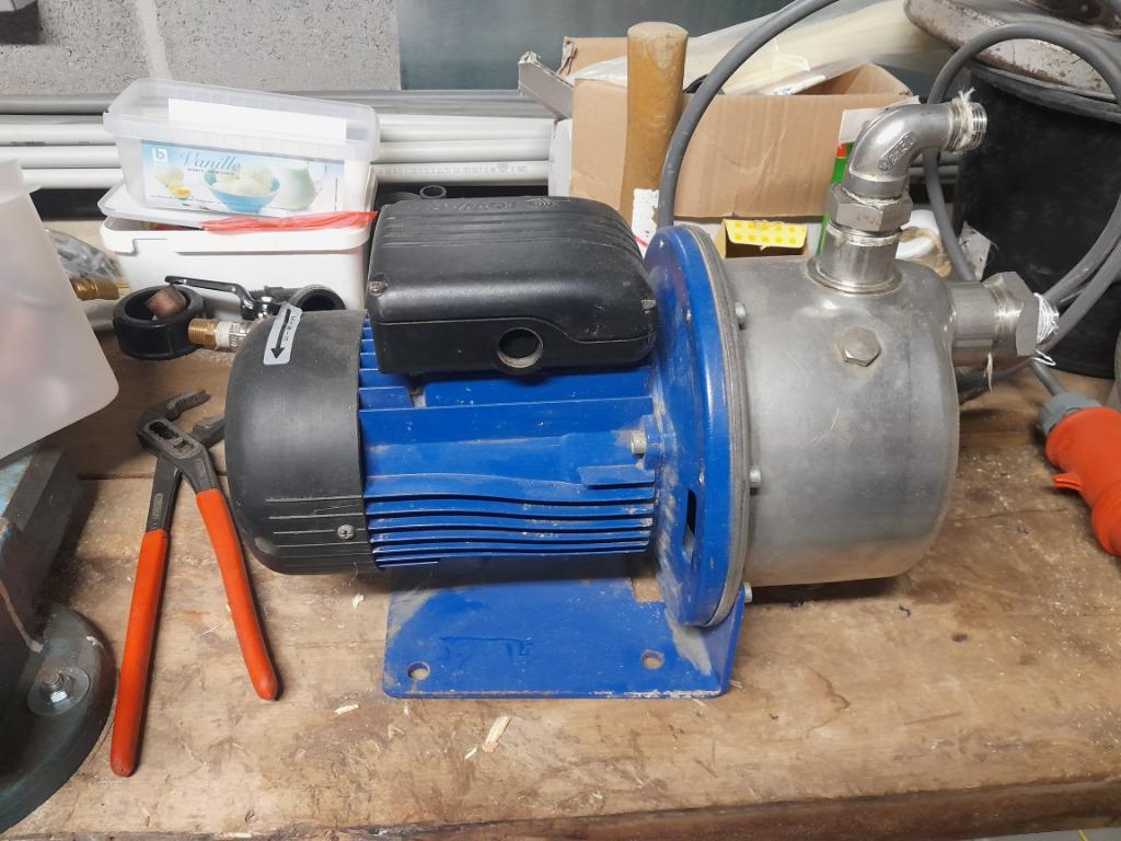 hydrofoorpomp, Ophalen, Zo goed als nieuw, Elektrisch, Hydrofoorpomp