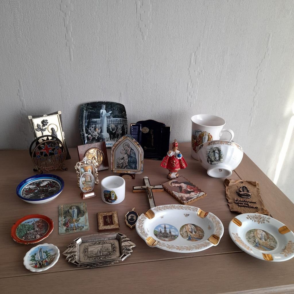 Lot allerlei religie ., Collections, Religion, Enlèvement ou Envoi