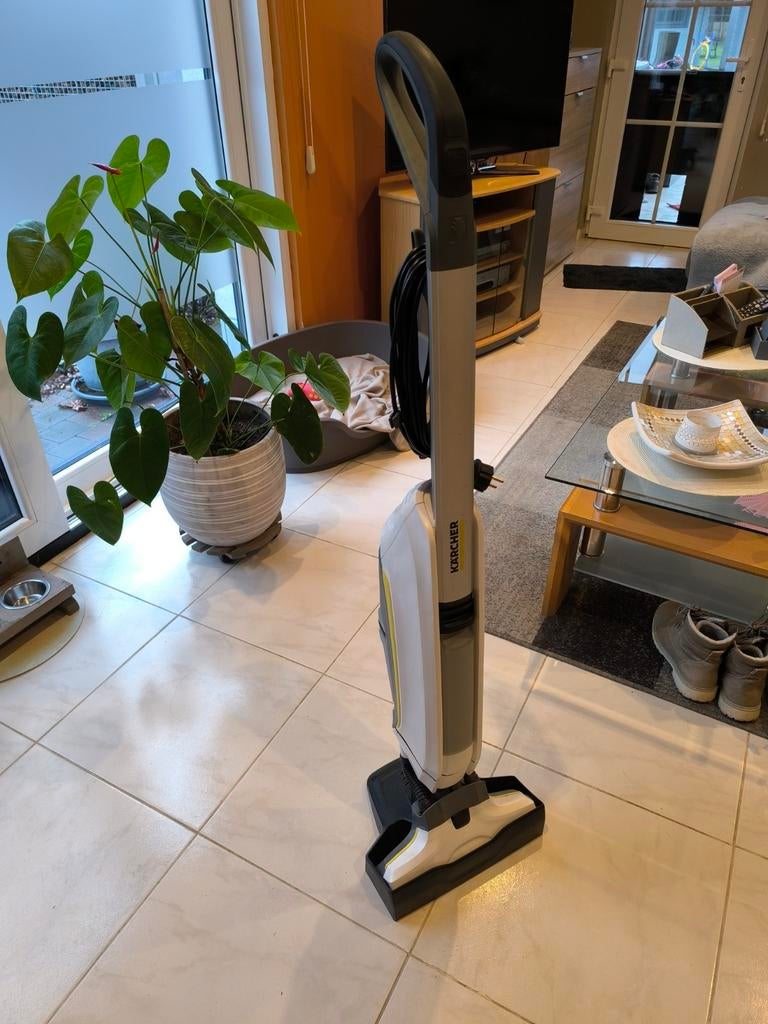 Karcher vloerreiniger., Elektronische apparatuur, Ophalen