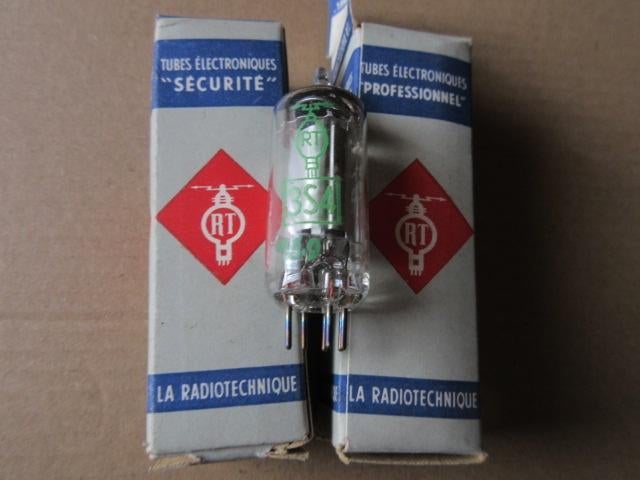 Lot de 2 lampes radio 3S4 neuves de marque RT, Antiquités & Art, Enlèvement ou Envoi