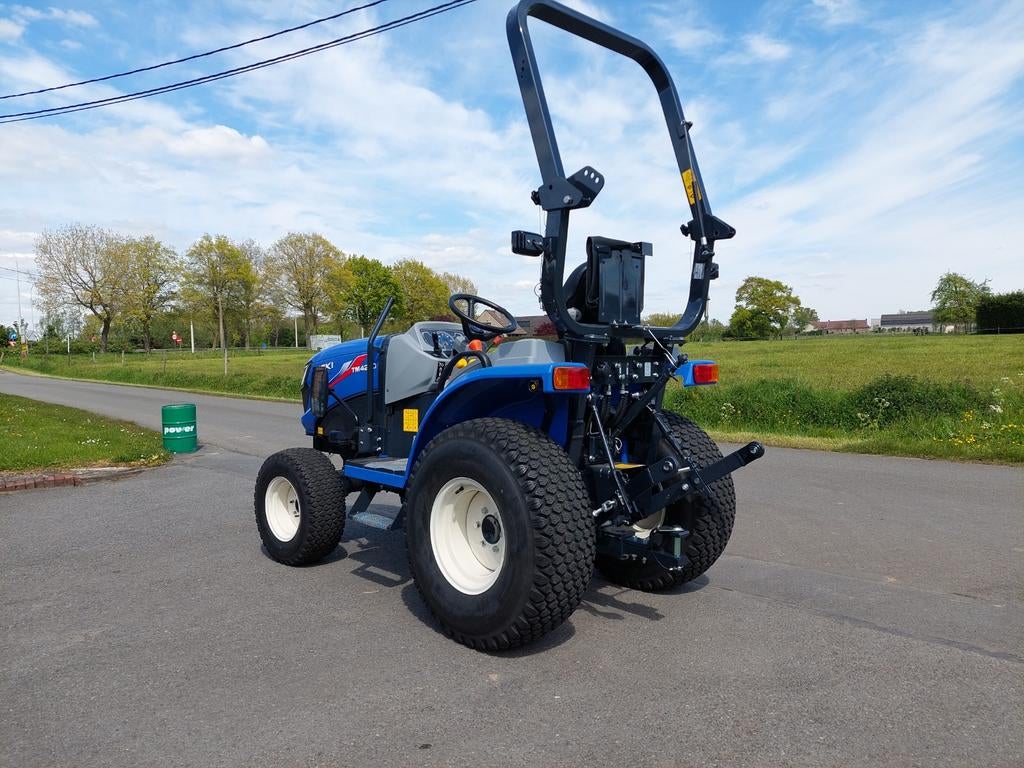 Tractor TM 4270 - 30pk 1500cc Hydrostaat - NIEUW STOCKDEAL, Jardin & Terrasse, Enlèvement, Neuf