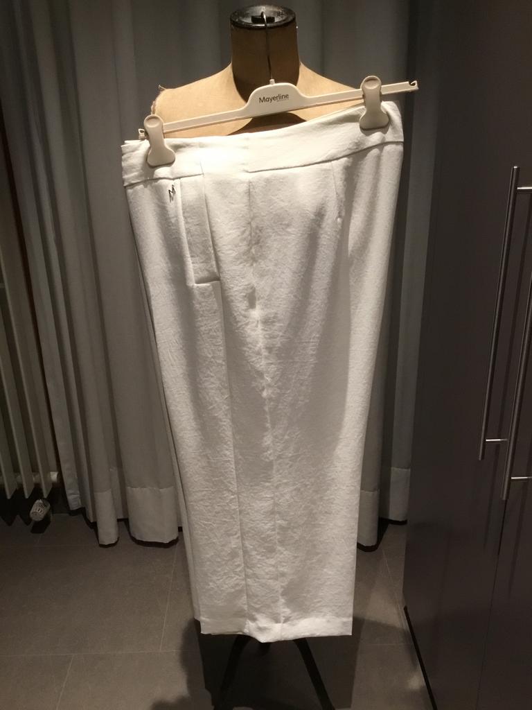 MAYERLINE, Pantalon blanc habillé, taille 50, Mayerline, Enlèvement ou Envoi, Comme neuf, Pantalon ou Jeans