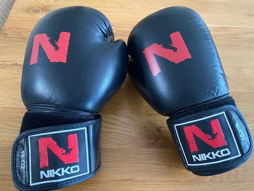 Gants de boxe NIKKO 10 0Z (55-65kg), Ophalen, Zo goed als nieuw, Bokshandschoenen