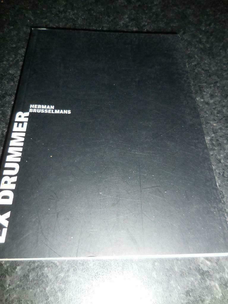 [646] boek : ex drummer Herman Brusselmans zeer goede staat, Ophalen of Verzenden, Zo goed als nieuw, Herman Brusselmans
