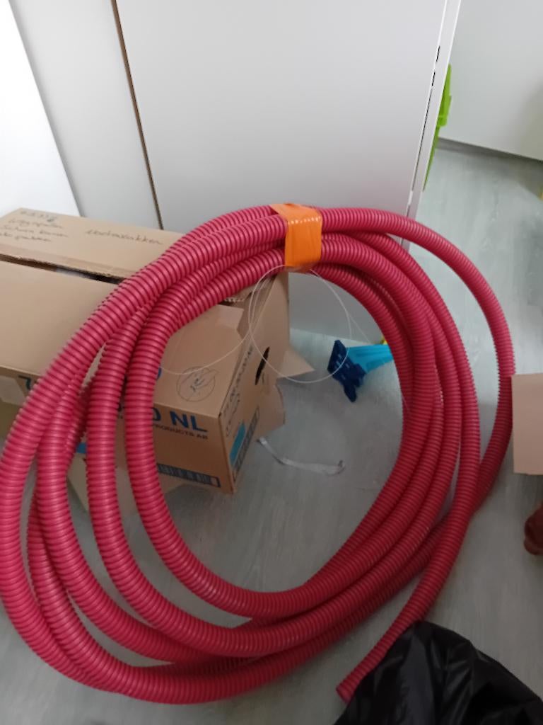 wachtbuis met trekdraad (overschot), Doe-het-zelf en Bouw, Overige materialen, 6 meter of meer, Overige typen, Ophalen of Verzenden