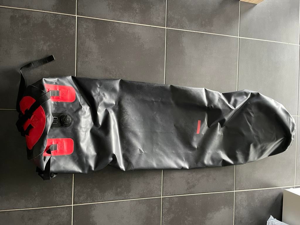 Sac de frappe, Enlèvement, Comme neuf