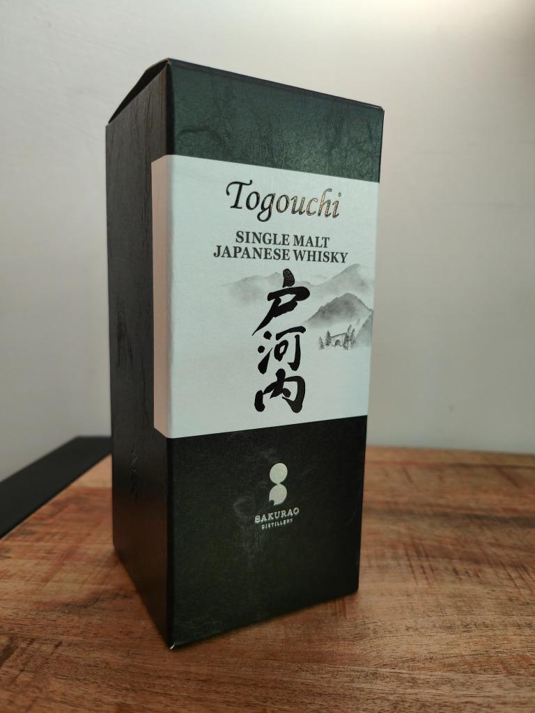 Single Malt Togouchi - 70 cl, 40 % + boîte de whisky japonai, Collections, Vins, Neuf, Autres types, Autres régions, Pleine, Enlèvement ou Envoi