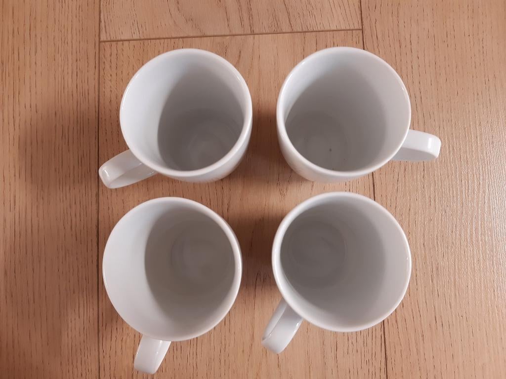 Lot de 4 tasses blanches Cosy & Trendy, Maison & Meubles, Enlèvement ou Envoi, Utilisé, Tasse(s) et/ou soucoupe(s)