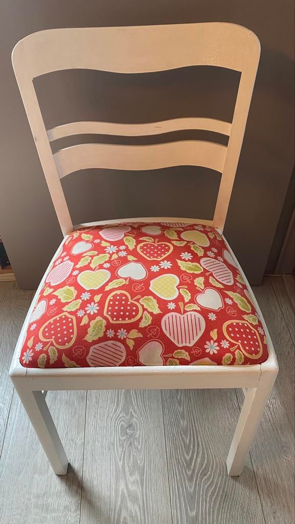 Très jolie chaise blanche, Gebruikt, Wit, Hout, Eén