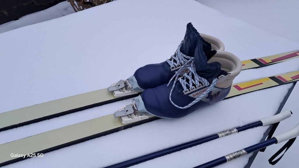 skis de fond pour homme avec les bâtons et les souliers, Skis, Salomon, Enlèvement, Ski de fond