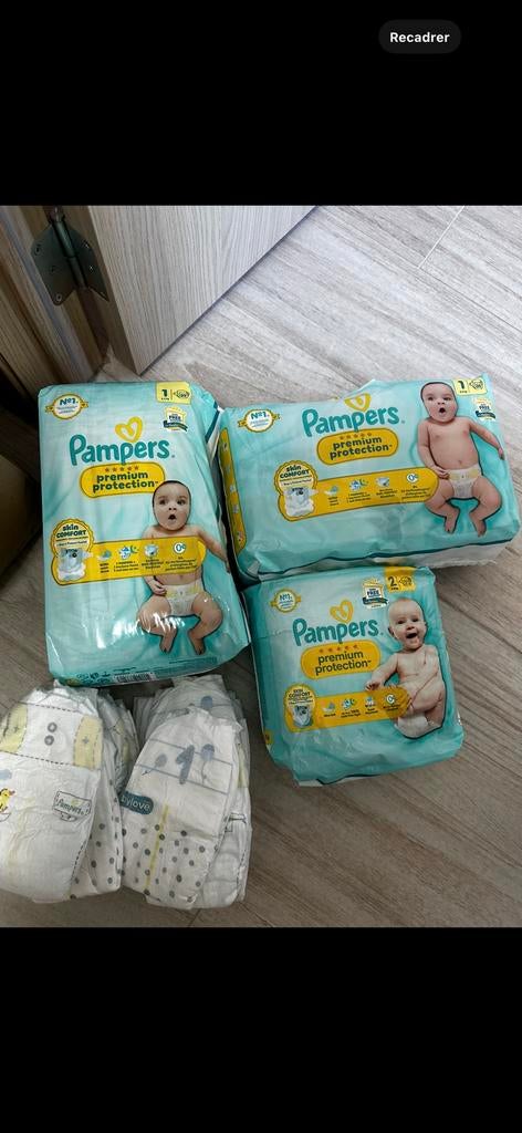 Couches pampers taille 1 et 2, Enfants & Bébés, Enlèvement, Comme neuf
