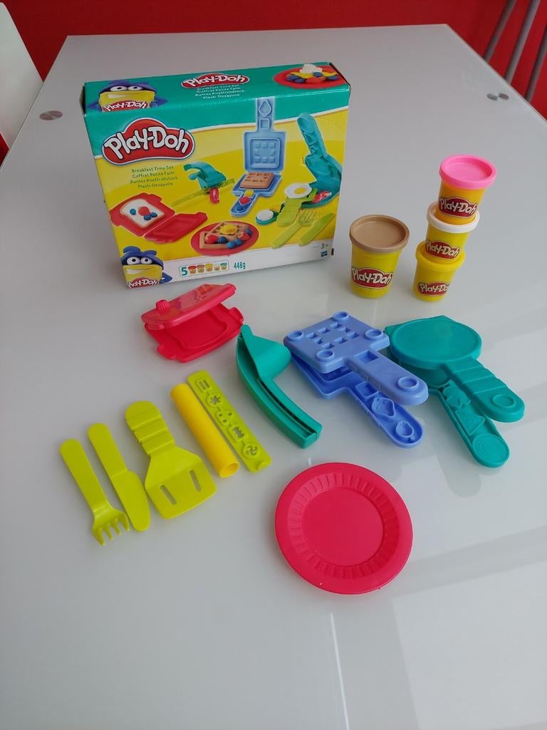 Play doh ontbijtset - incl 4 nieuwe potjes plasticine, Ophalen of Verzenden, Zo goed als nieuw