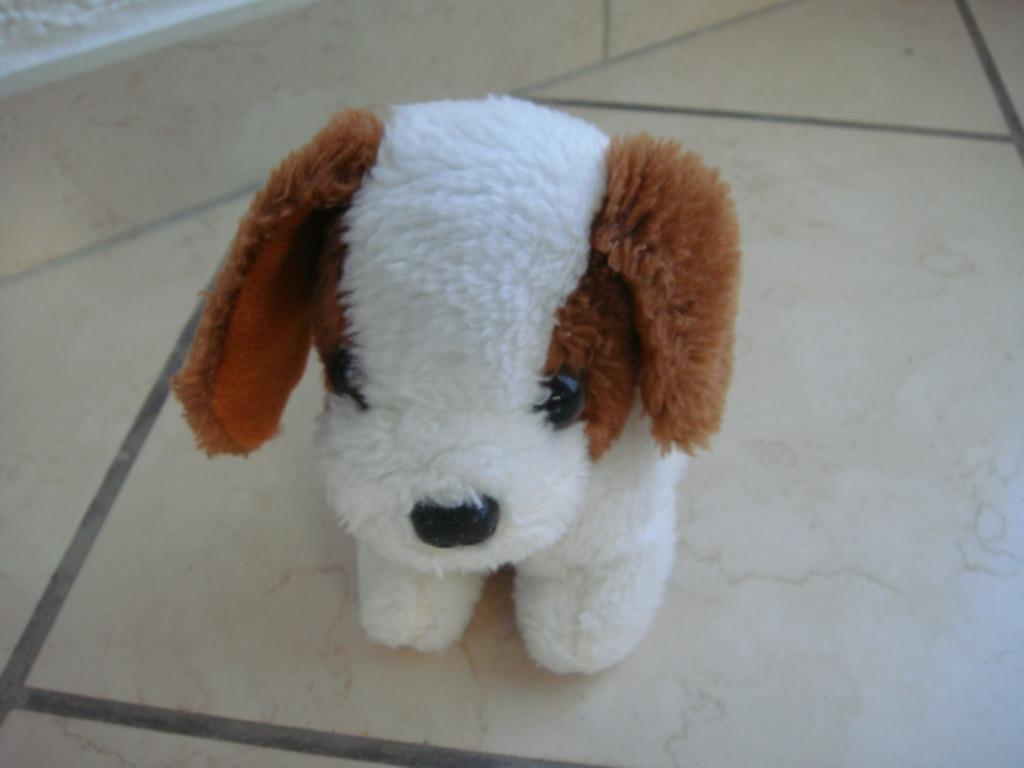 Peluche "Petit Chien assis". "Vintage", Enlèvement ou Envoi, Utilisé, Chien