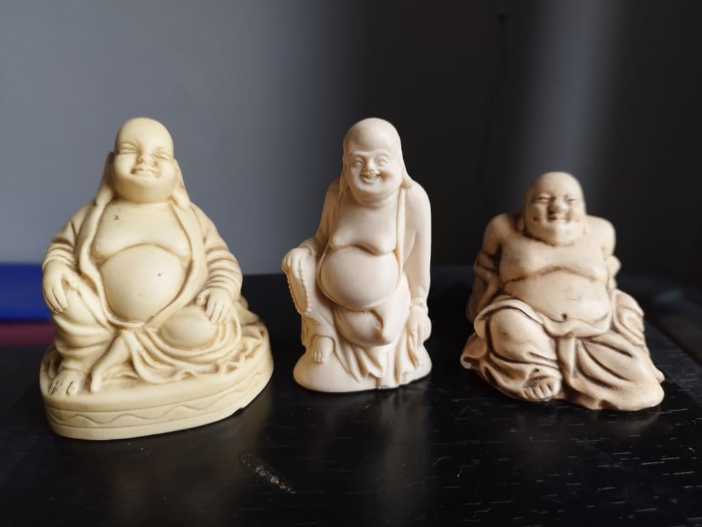 Lot de 3 bouddhas en résine blanche 7-9 cm, Enlèvement ou Envoi, Comme neuf