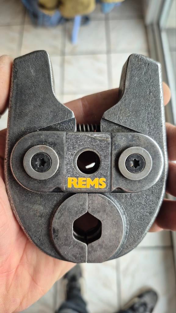 Rems persbek v14. Zo goed als nieuw, Doe-het-zelf en Bouw, Ophalen