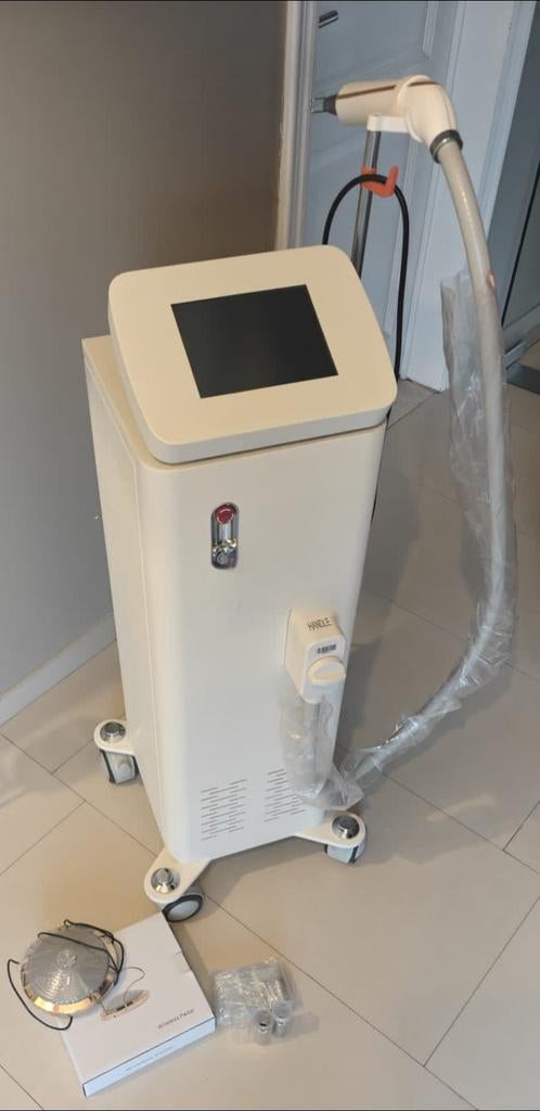 Q-switched ND: YAG laser:  détatouage + Carbon peel neuf, Enlèvement