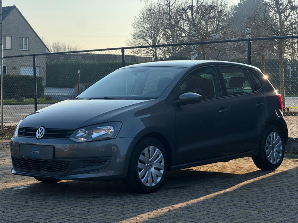 VW POLO 1.2 BENZINE 2011 97DKM GEKEURD&GARANTIE, Auto's, Voorwielaandrijving, Stof, Zwart, Electronic Stability Program (ESP)
