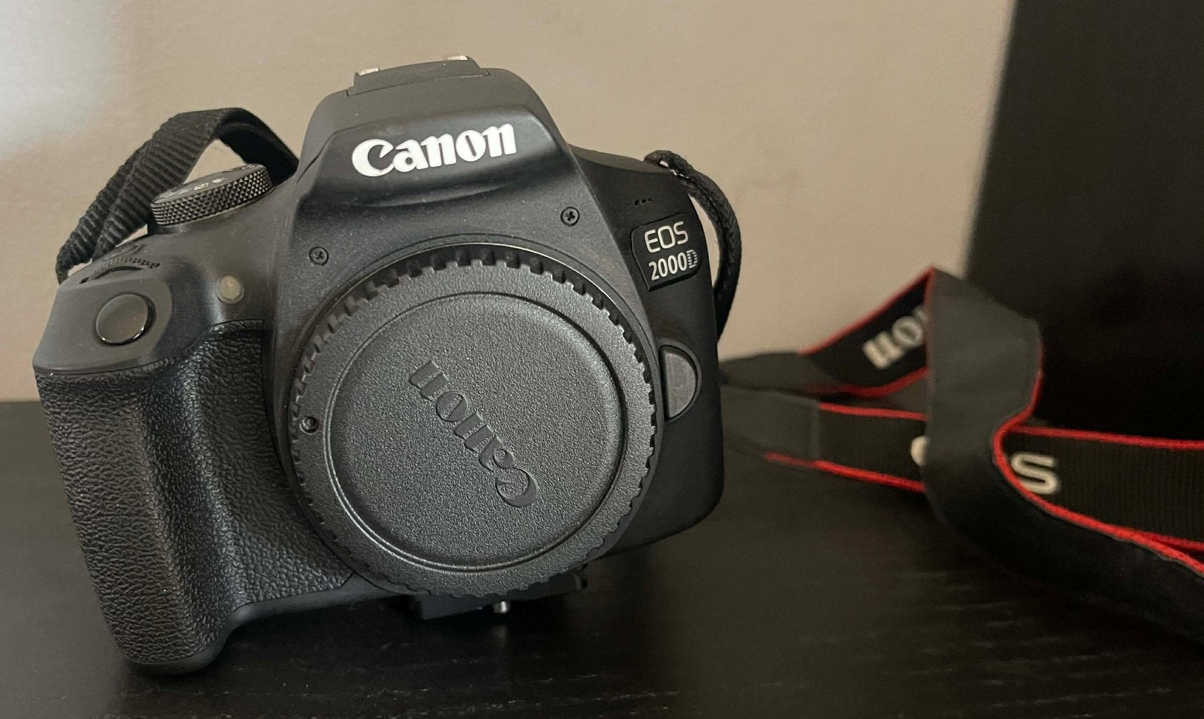 APPAREIL PHOTO CANON EOS 2000D + OBJECTIFS + TRÉPIED, NFC, Canon, Enlèvement, Utilisé