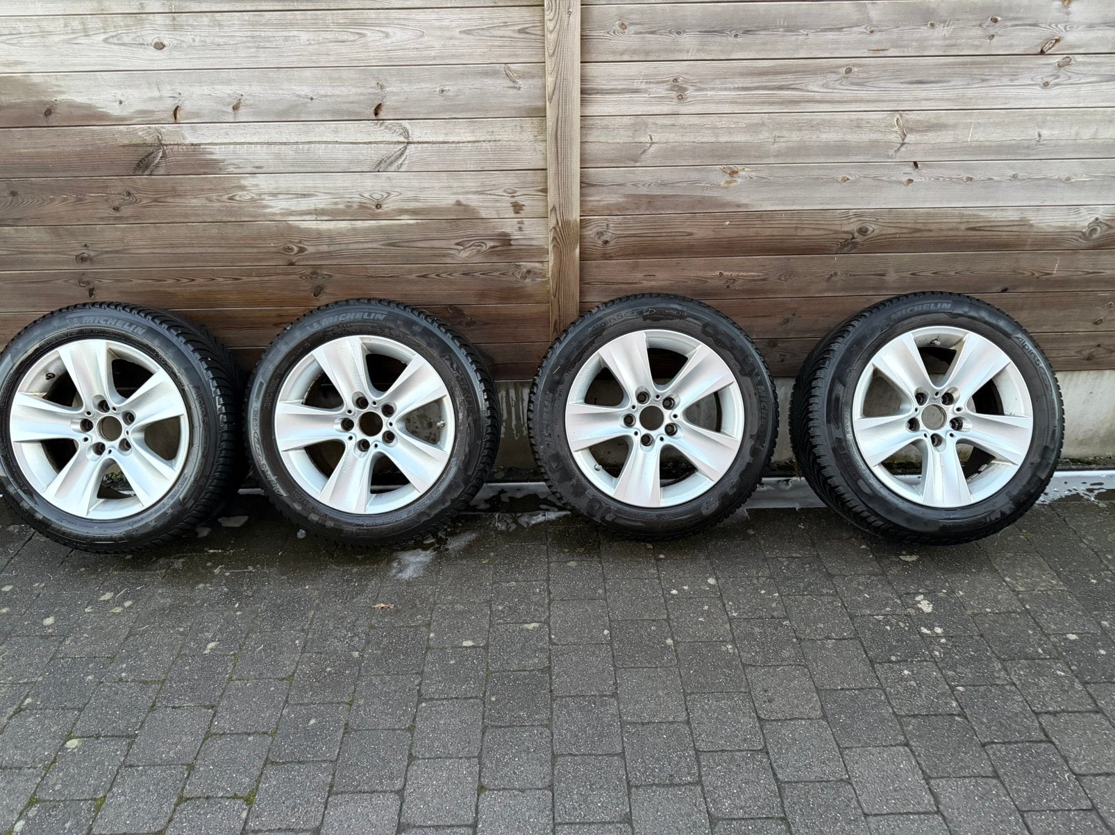 Winterbanden Michelin 225/55/17 met orignele BMW velg, Enlèvement, Pneus hiver, Pneu(s)
