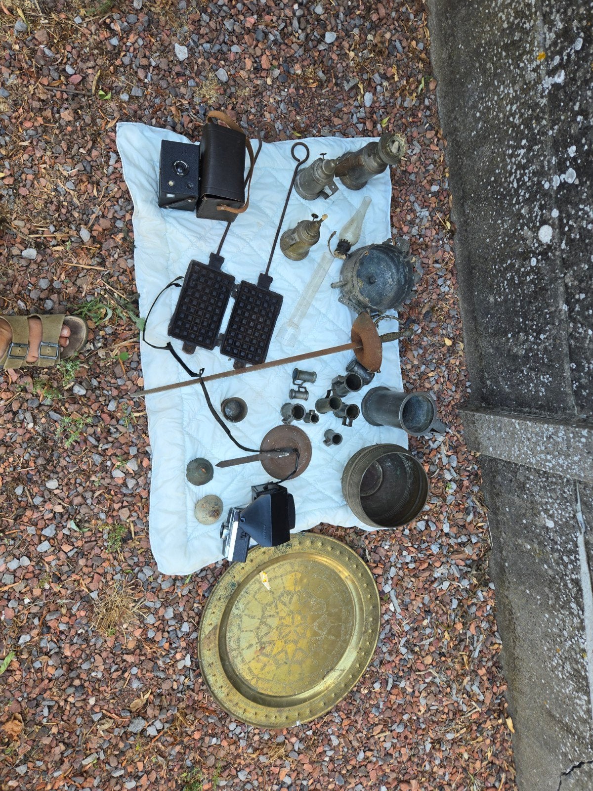 Anciens objets, Enlèvement