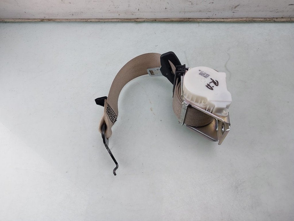 CEINTURE DE SECURITE ARRIERE DROITE 5 serie Touring (F11), Utilisé, BMW, Petuelring 130
80809  München, DE, Bayerische Motoren Werke AG