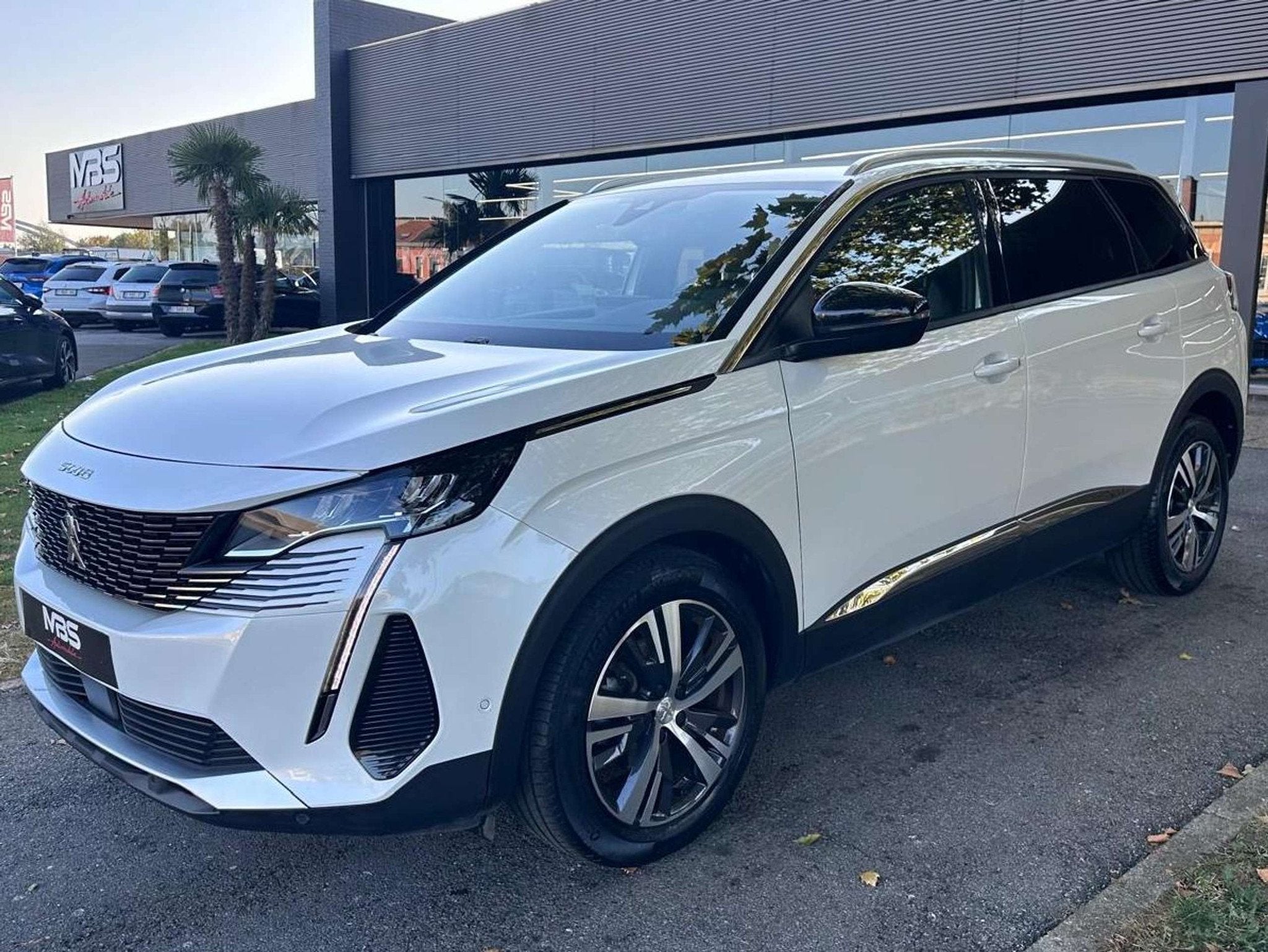 Peugeot 5008 * AUTO* NAVI* 1 PROP* CRUISE* 7PLACES* CAMERA*, Autos, Achat, Euro 6, Entreprise, 7 places