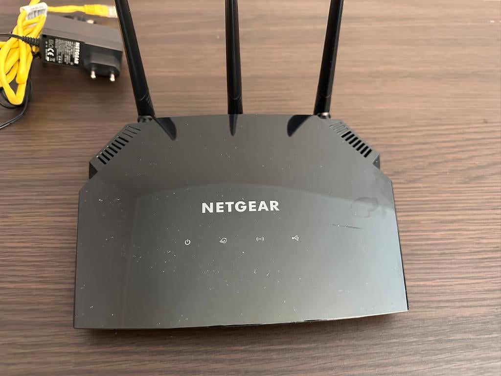 Netgear AC2000 Smart WiFi Access point & router, Computers en Software, Ophalen of Verzenden, Gebruikt, Netgear