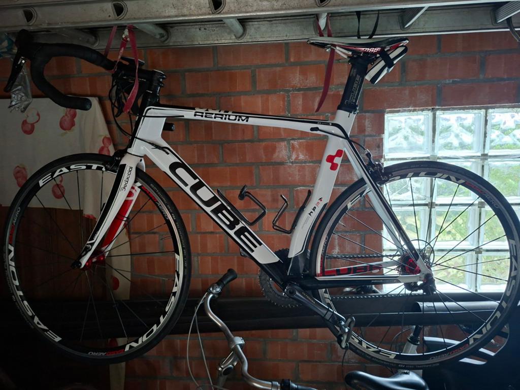 Velo de course CUBE full ultegra, Vélos & Vélomoteurs, Vélos | Vélos de course, Enlèvement, Carbone