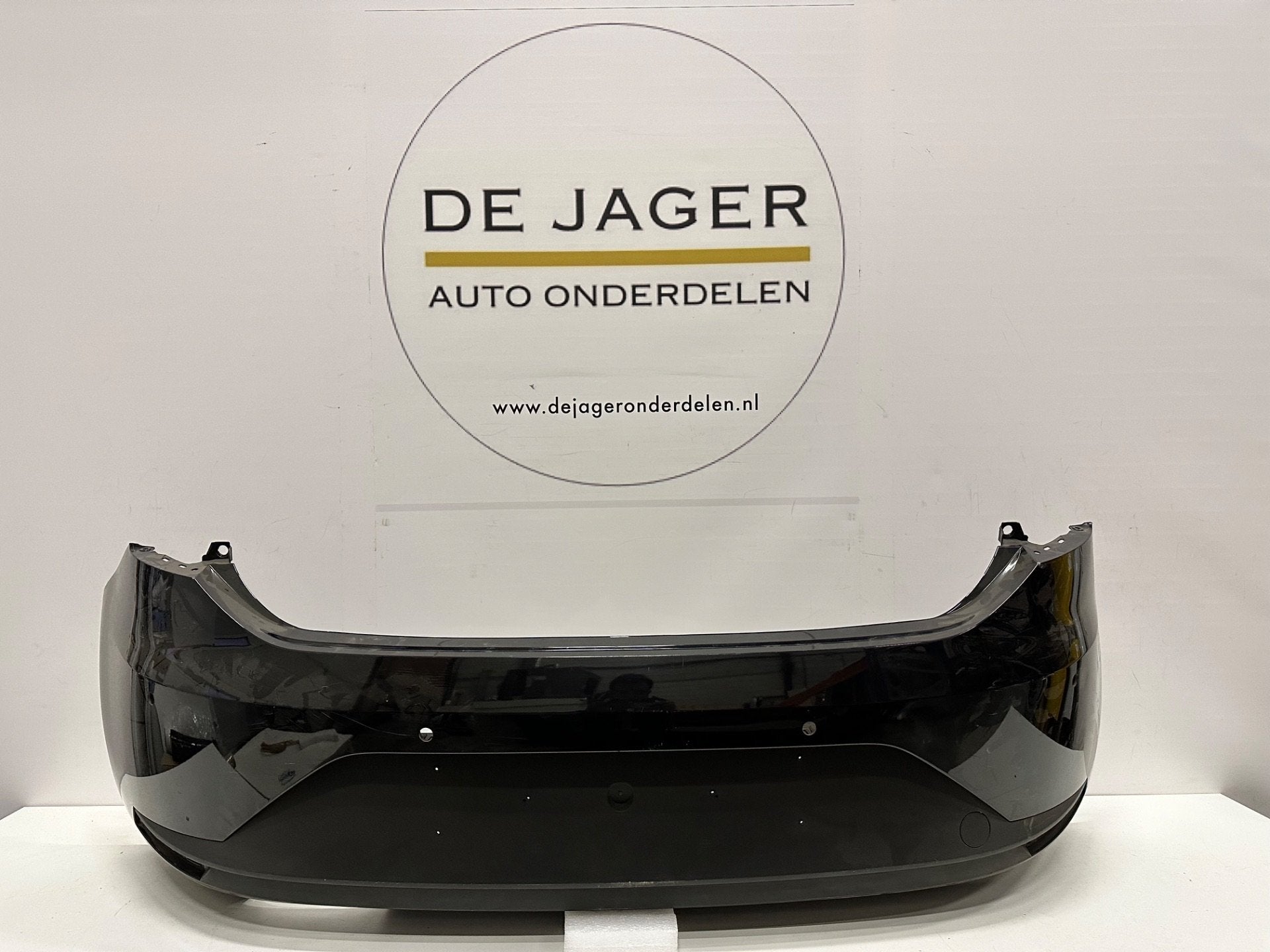 SEAT LEON 5F FR ACHTERBUMPER BUMPER 5F0807417, Gebruikt, Autovia A-2, Km 585 585
08760  Martorell, ES, SEAT S.A., Achter